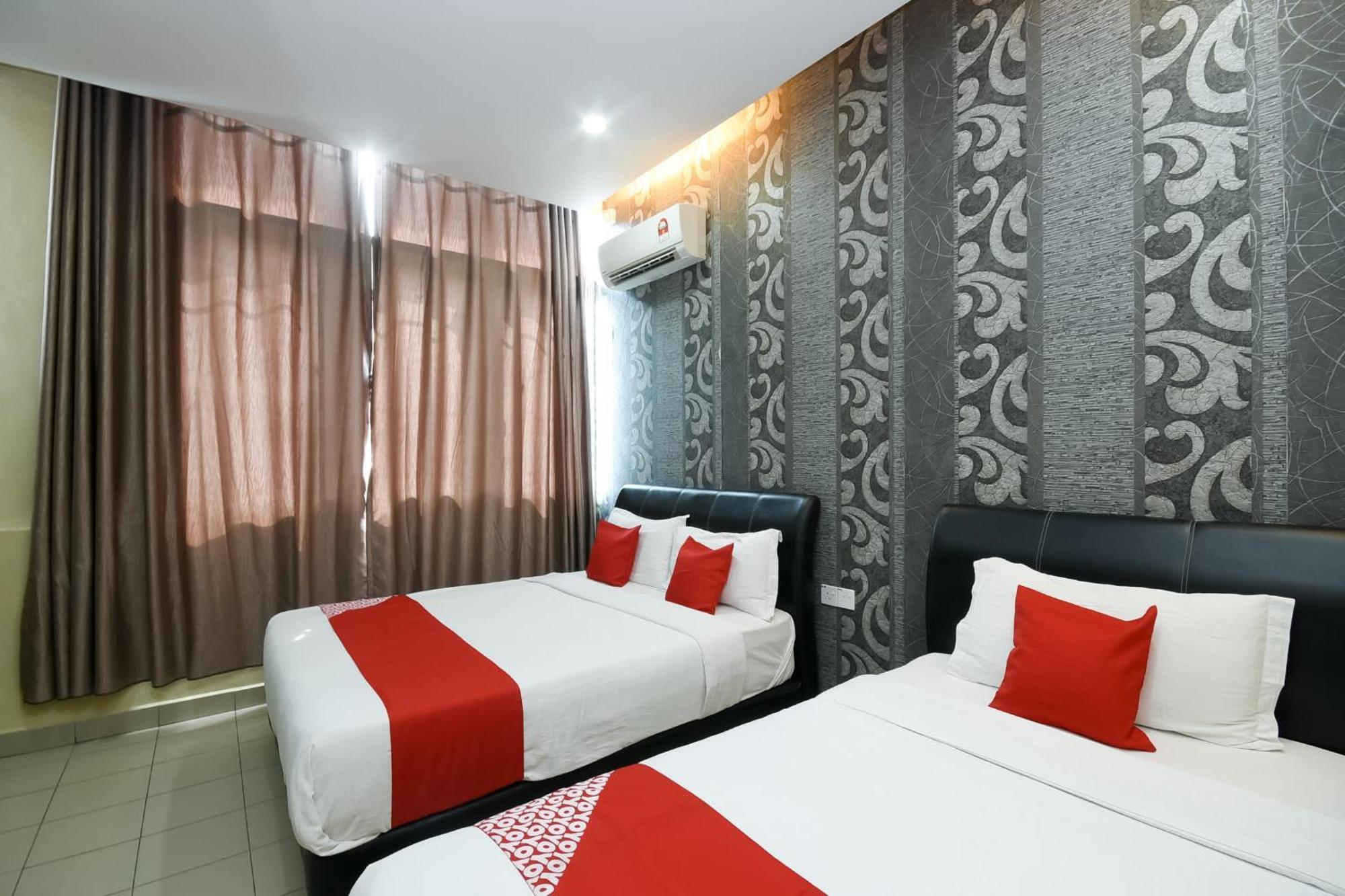 Oyo 89301 Ys Inn Мири Экстерьер фото